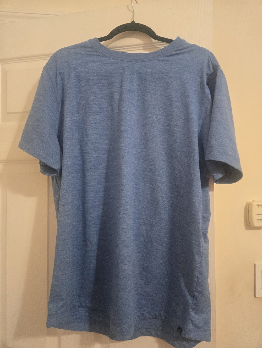 GAIAM Men's Heathered Light Blue Short Sleeve Crew